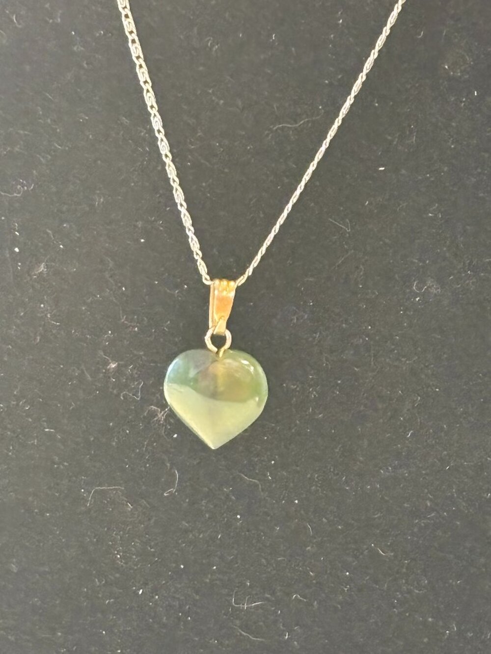 Vintage Green Nephrite Jade Heart Pendant Silver Tone Chain Necklace